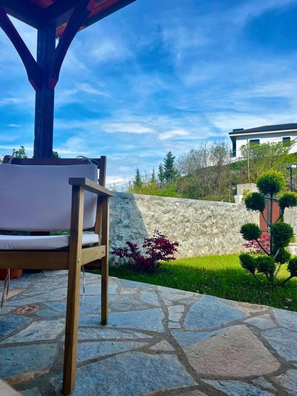 Aloha House Hotel Shkodër Екстериор снимка